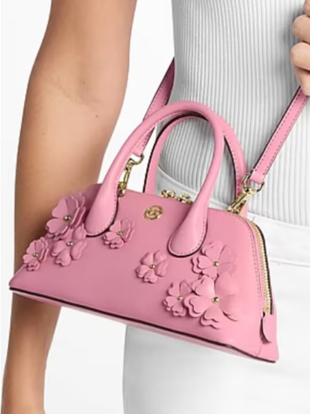 MICHAEL KORS Petra Small Floral
Embellished Crossbody Bag
Carnation
NWT